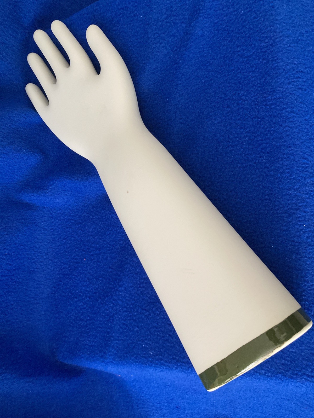 Hall 9098 White Hand Mold Display for Gloves, Jewelry, etc – New