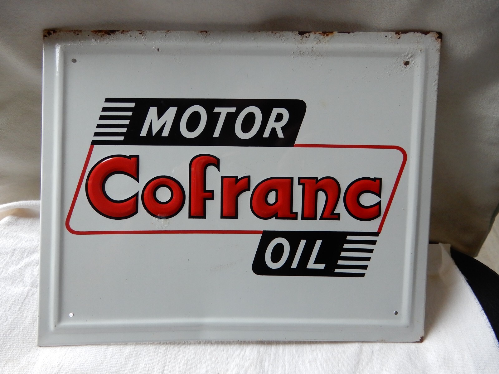 old garage oil canvas chest, no enamelled, old oil can