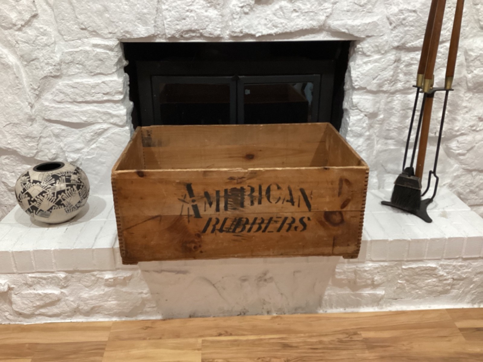 Large Antique Vintage AMERICAN RUBBERS Mens Shoes Wood BOX Crate Boston Mass.