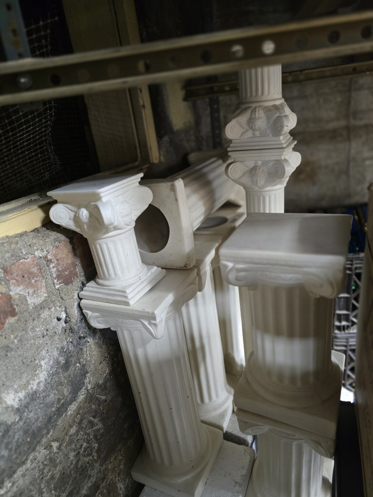 19 asst. sizes – White Column Pillar Sculpture Pedestal Stand