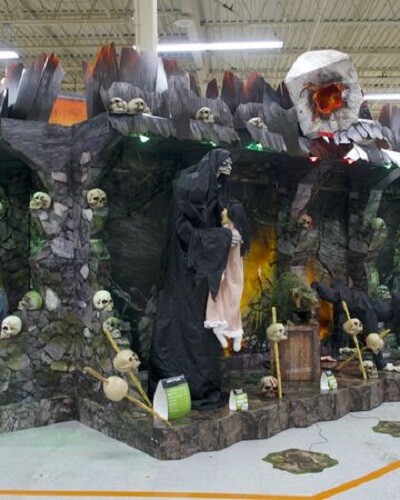 SPIRIT HALLOWEEN Store Exclusive 2020 Display Prop SKULL from Jack’s Cave
