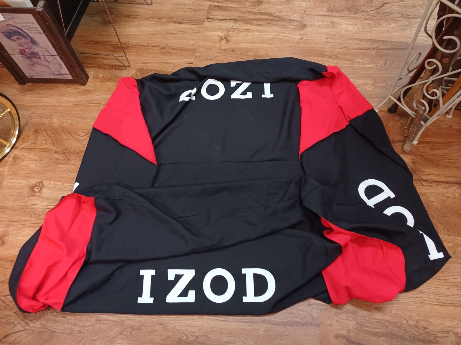 Izod Store Table Cover Advertising 36″ x 36″