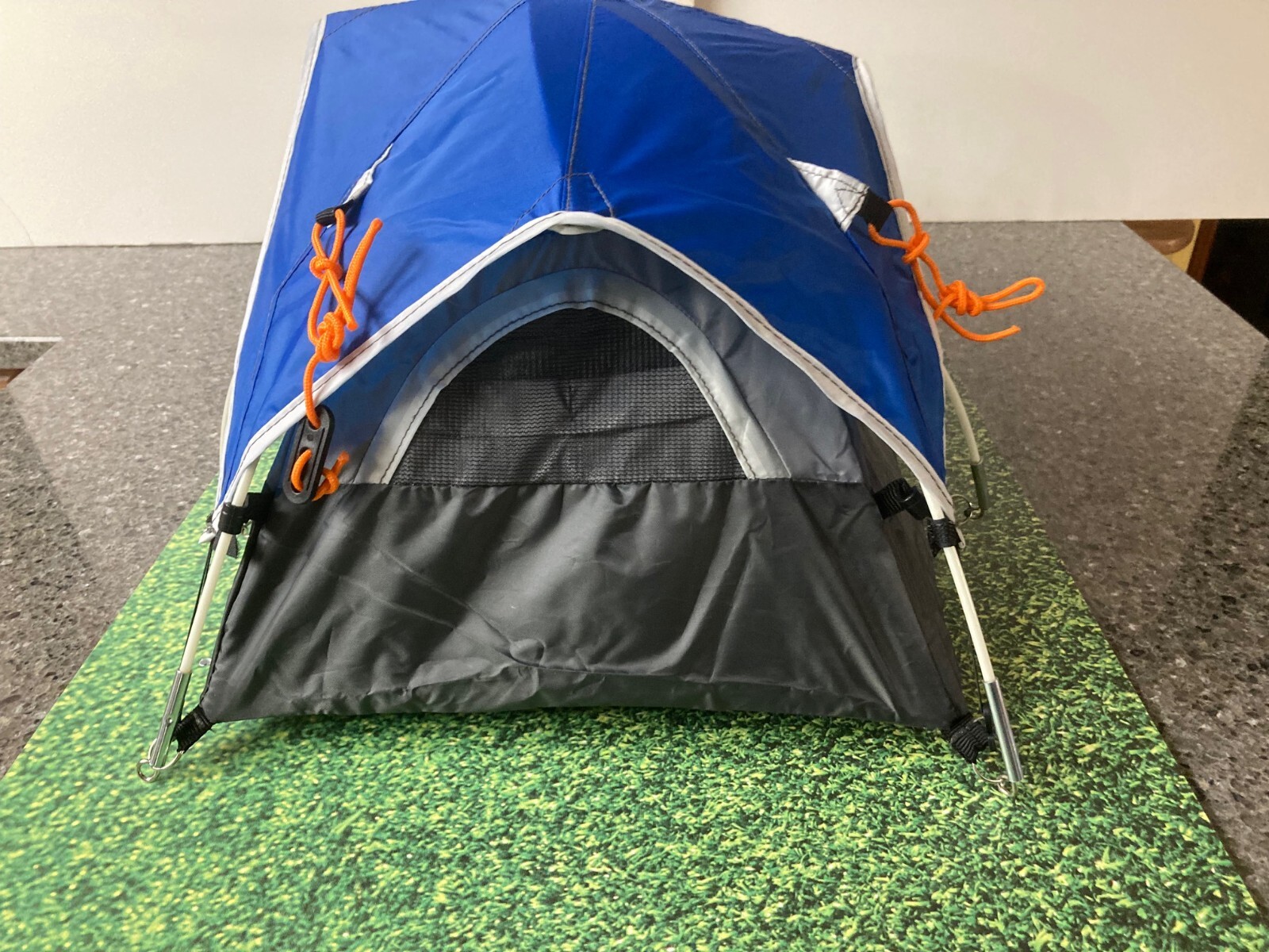 Field and Stream Tent – Store Display Salesman Sample “New” Never Displayed