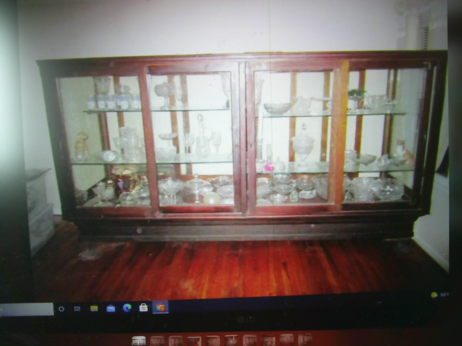 LARGE RARE ANTIQUE WOODEN GLASS SHOWCASE DISPLAY HARDWARE CANDY STORE 1914