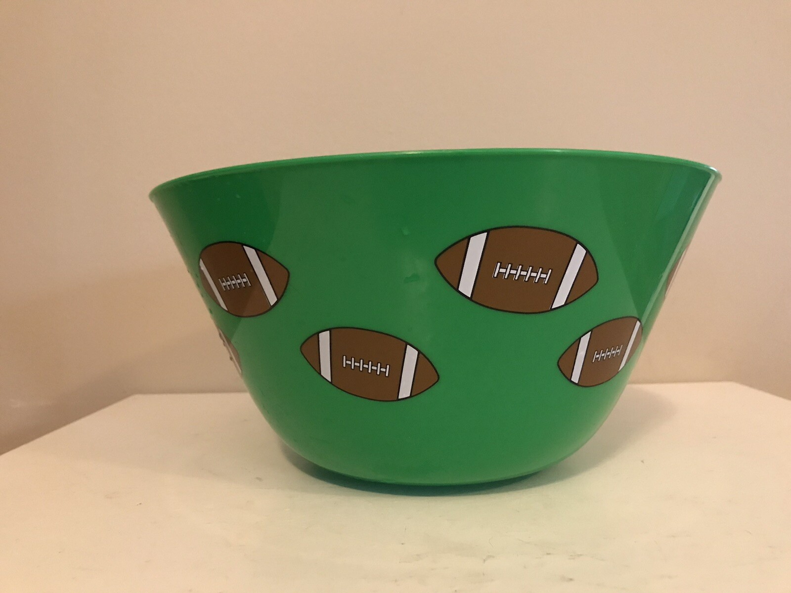 Football Bowls Green 10.75 ” Set of 2