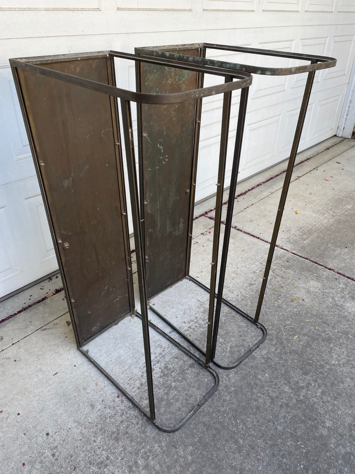 VINTAGE PARKER PEN DISPLAY CASES 1 PAIR