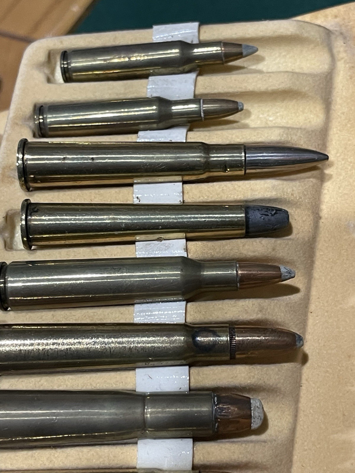 VINTAGE CARTRIDGE BULLET BOARD GUN DISPLAY ADVERTISING.