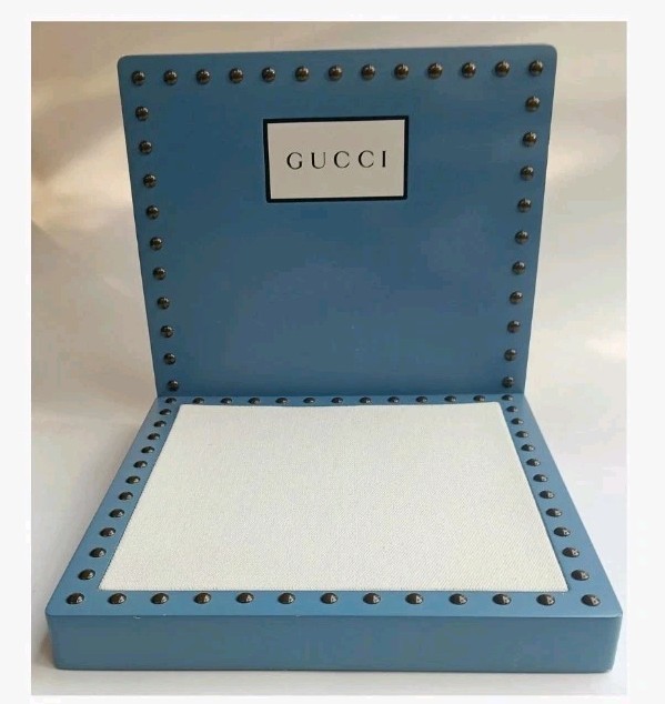 GUCCI 3 Tier Shelf & Single Shelf 2 Peice – Some Minor Paint Chips – See Pics GC
