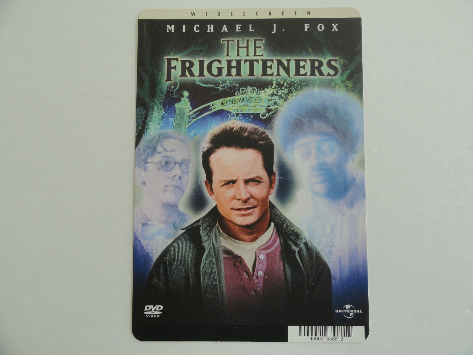 THE FRIGHTENERS MICHAEL J. FOX – BLOCKBUSTER VIDEO BACKER CARD 5.5″X8″ -NO MOVIE