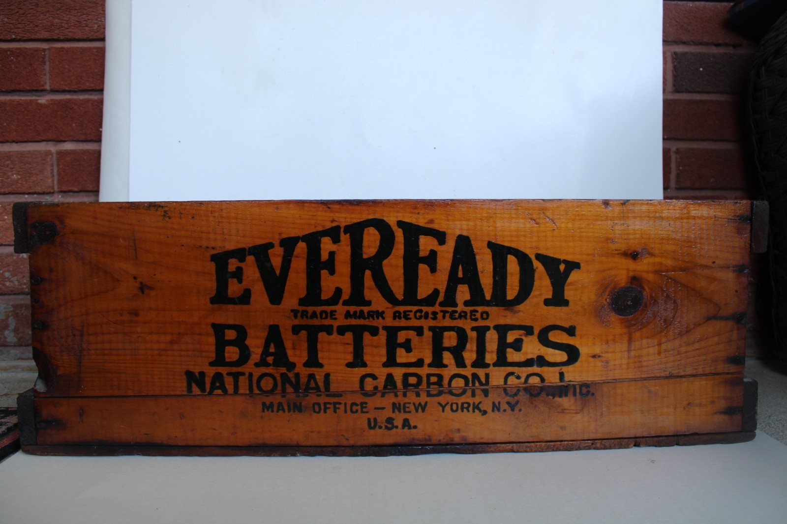 Antique 1920’s EVEREADY Batteries Large Wood Advertising Crate (27″)