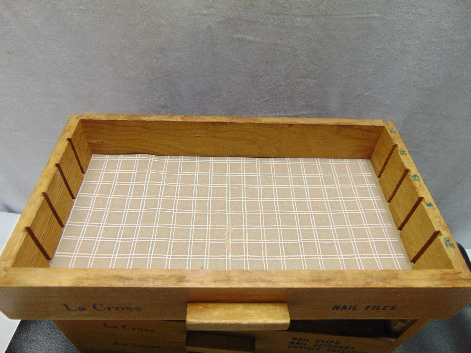 Vintage La Cross Nail Supply Store Display wooden Box 4 shelfs 8″ x 6.5″ x 11″
