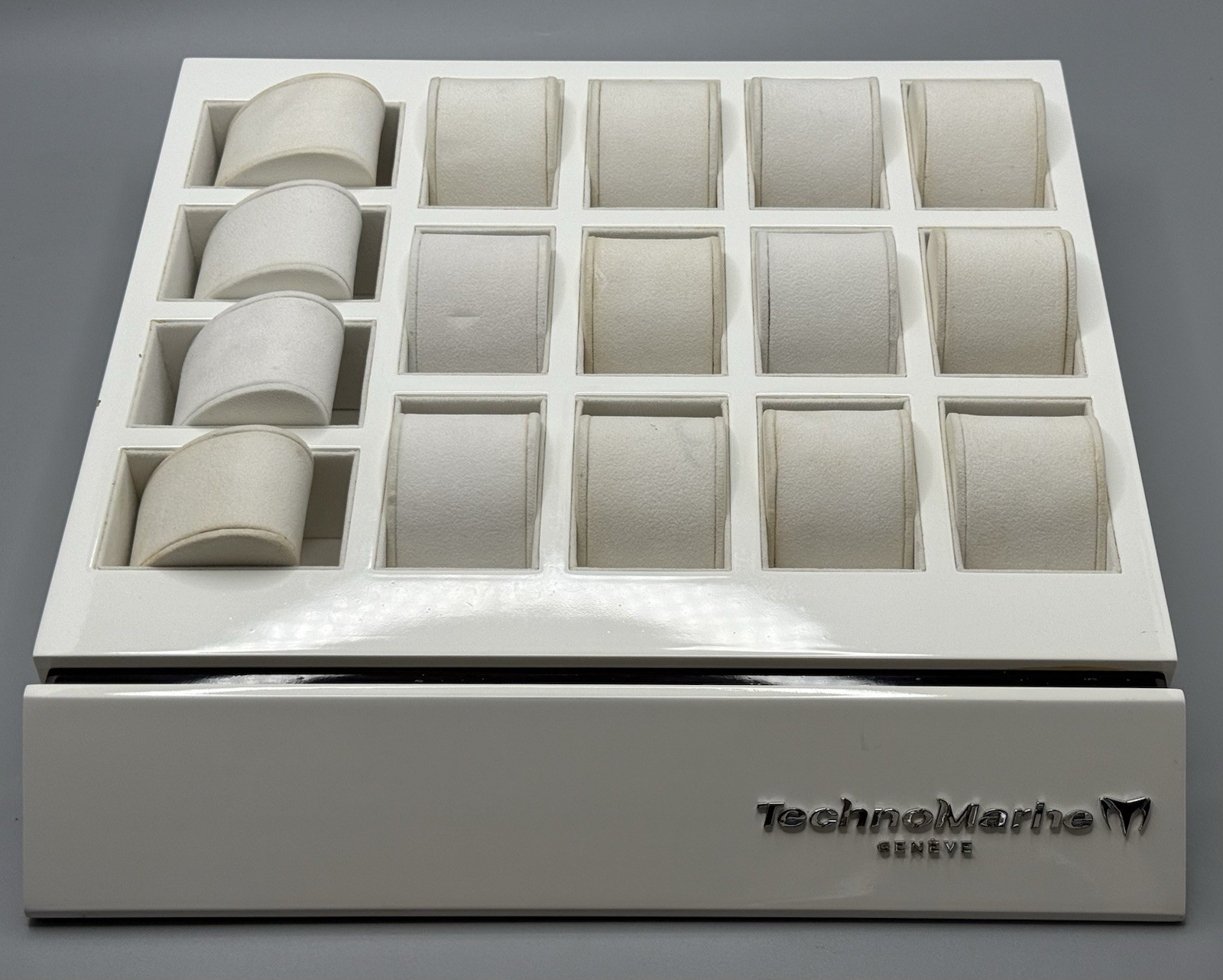 ⭕️ TECHNOMARINE GENEVE 16 WATCH DISPLAY TRAY HOLDER SHOWCASE STORE COUNTER 14×14