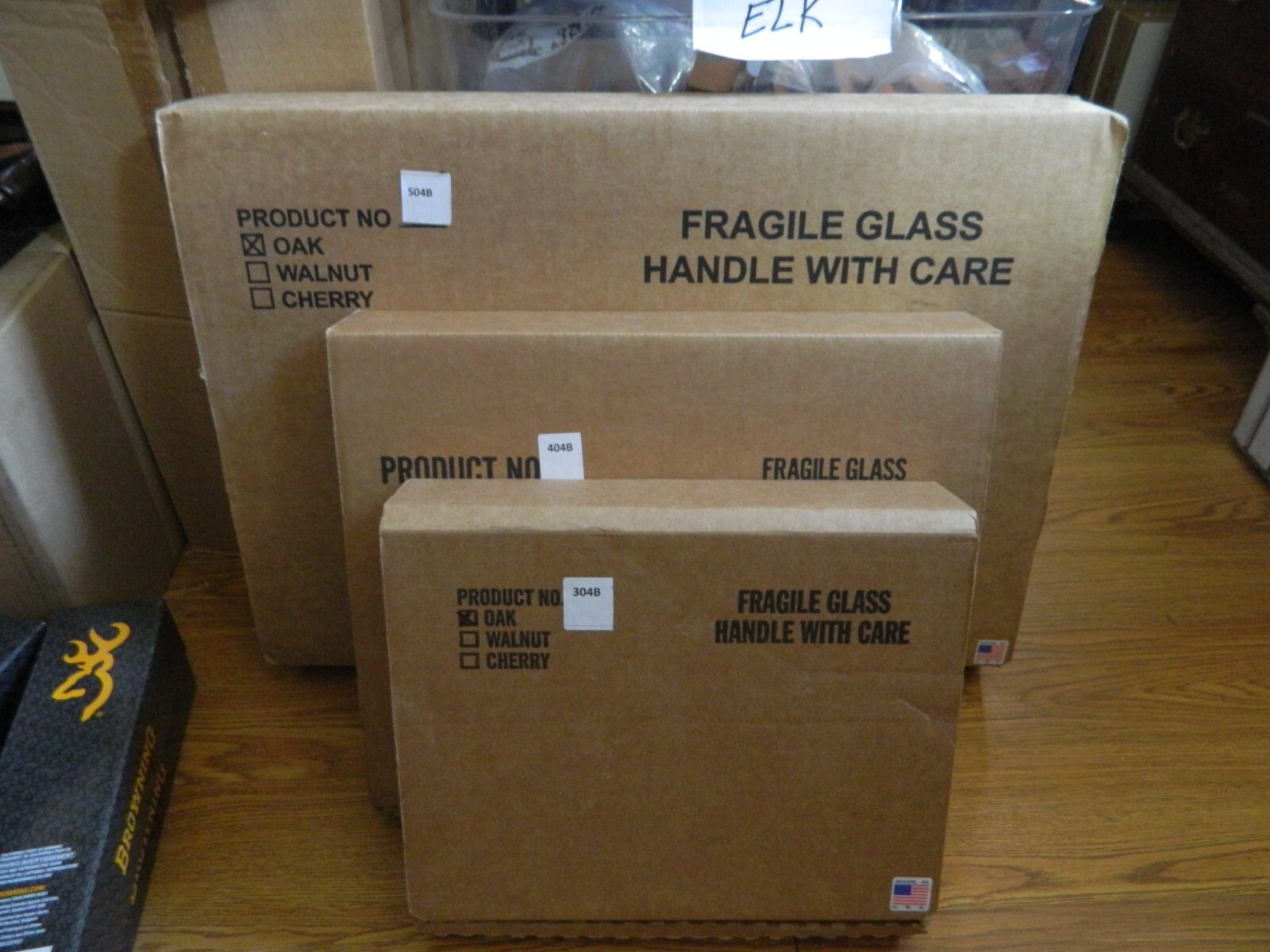 OAK DISPLAY CASE 7.75″ x 9.50 ” x 2.25″ RED LINER BRASS LOCK HINGE’S MADE IN USA