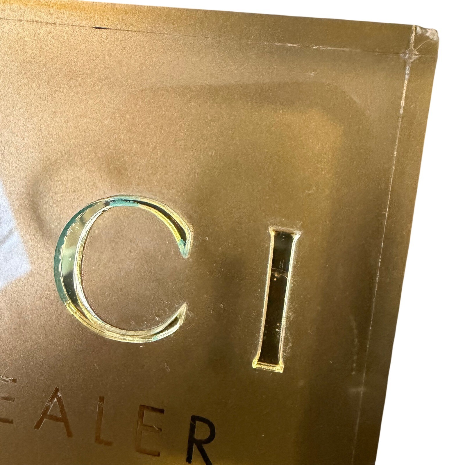 Gucci Official Dealer Lucite Logo Sign Gold Acrylic Display Block Boutique Decor