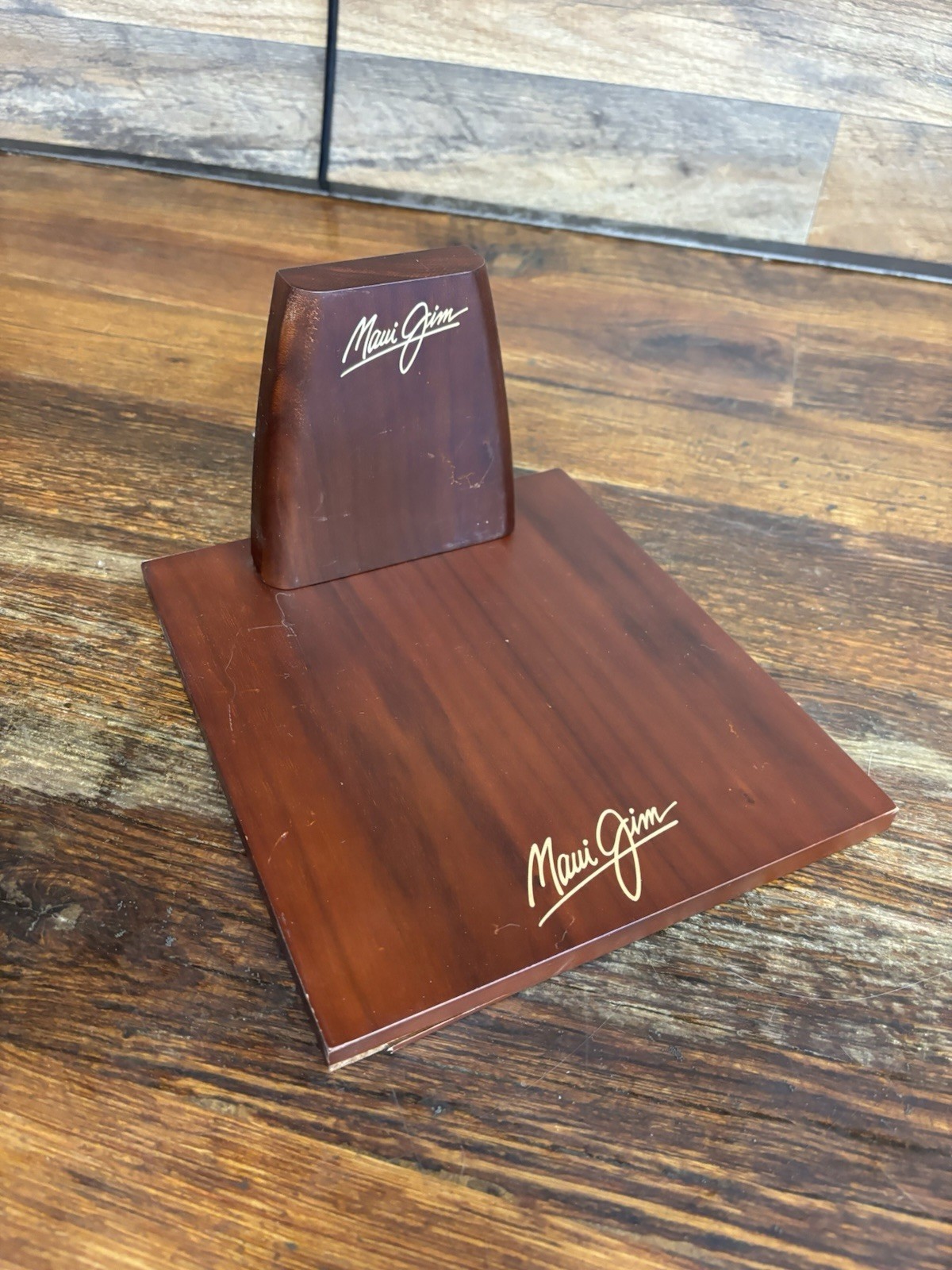 Maui Jim Polished Wood Single Sunglasses Display Chippenhook HARD TO FIND