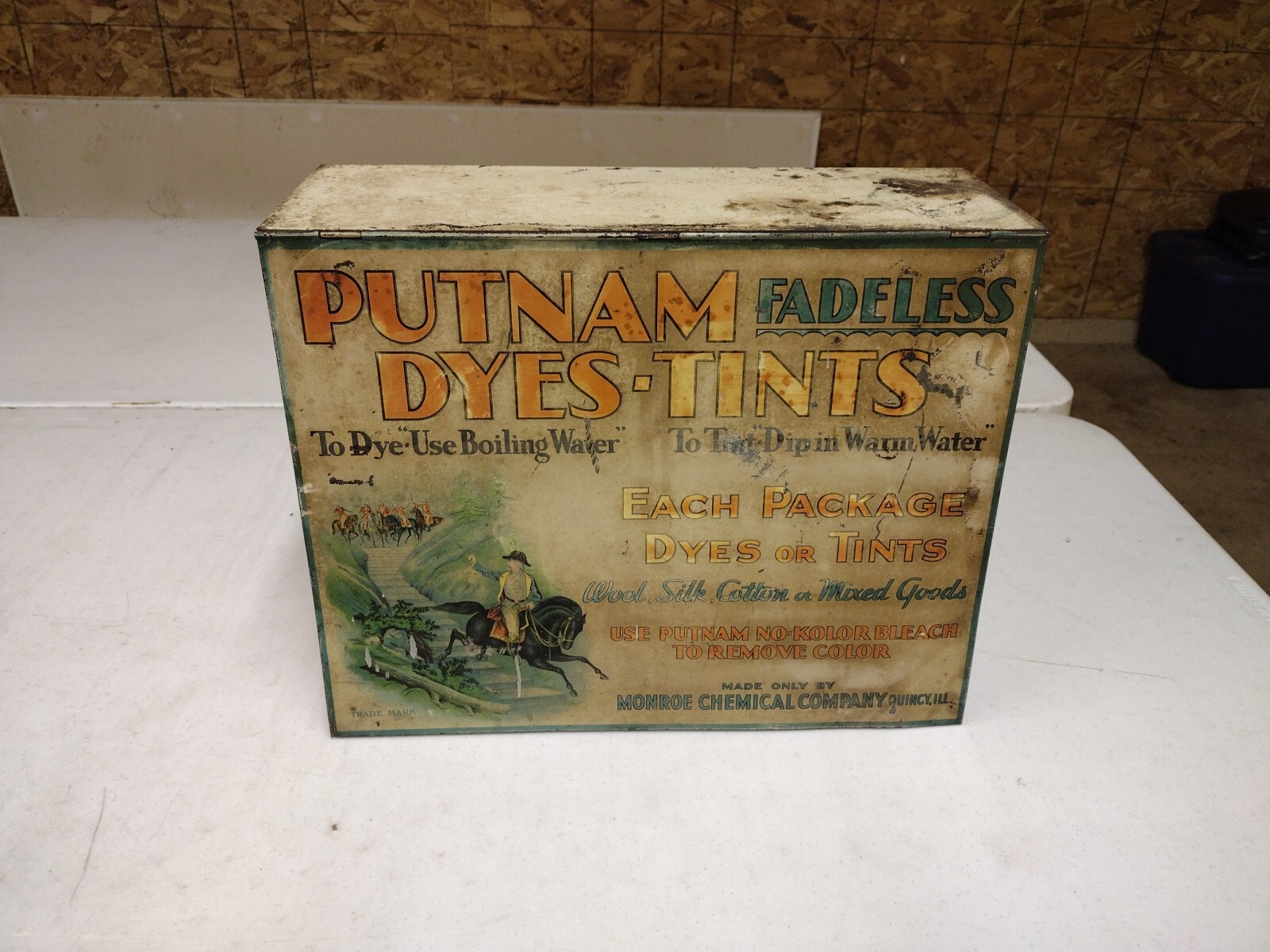 Antique Monroe Chemical Co. Quincy IL Putnam Fadeless Dyes – Tints Store Display