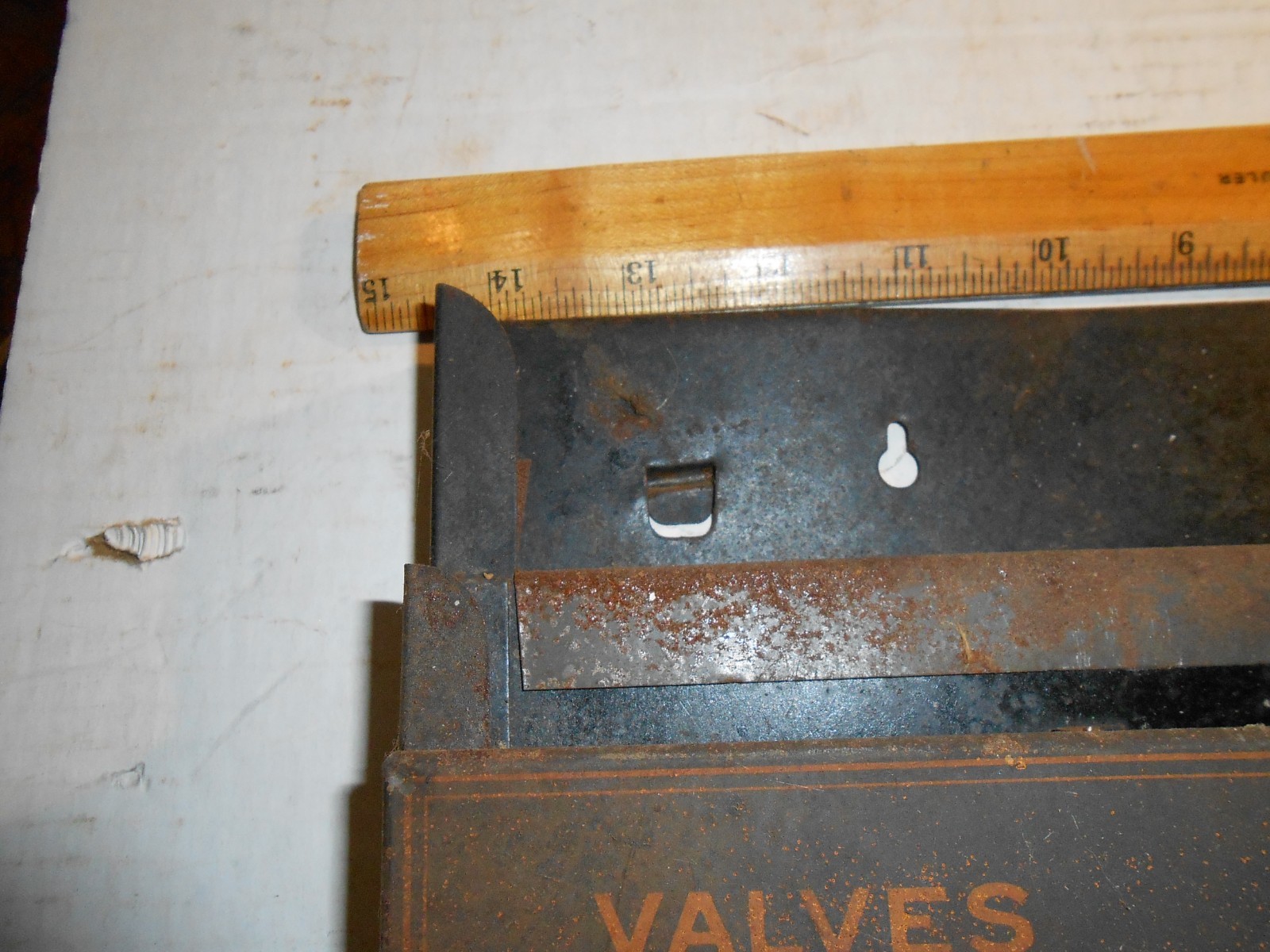 VINTAGE CRAIN WALL MOUNTED 1/2 PIPE NIPPLE HOLDER 14 3/8 X 7 X 1 5/8