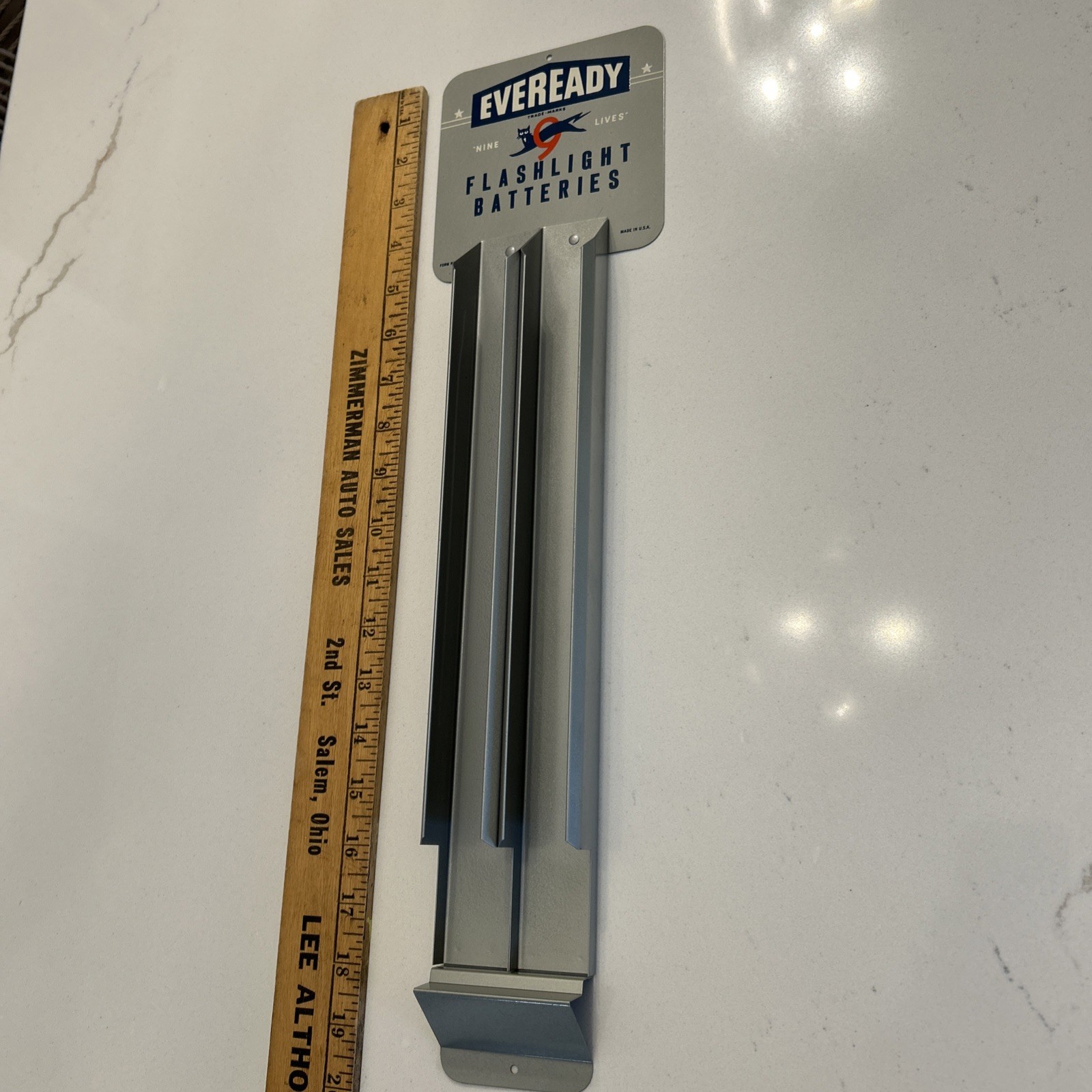 Vintage Eveready Battery Batteries Advertising Store Display Shelf No. F-1802