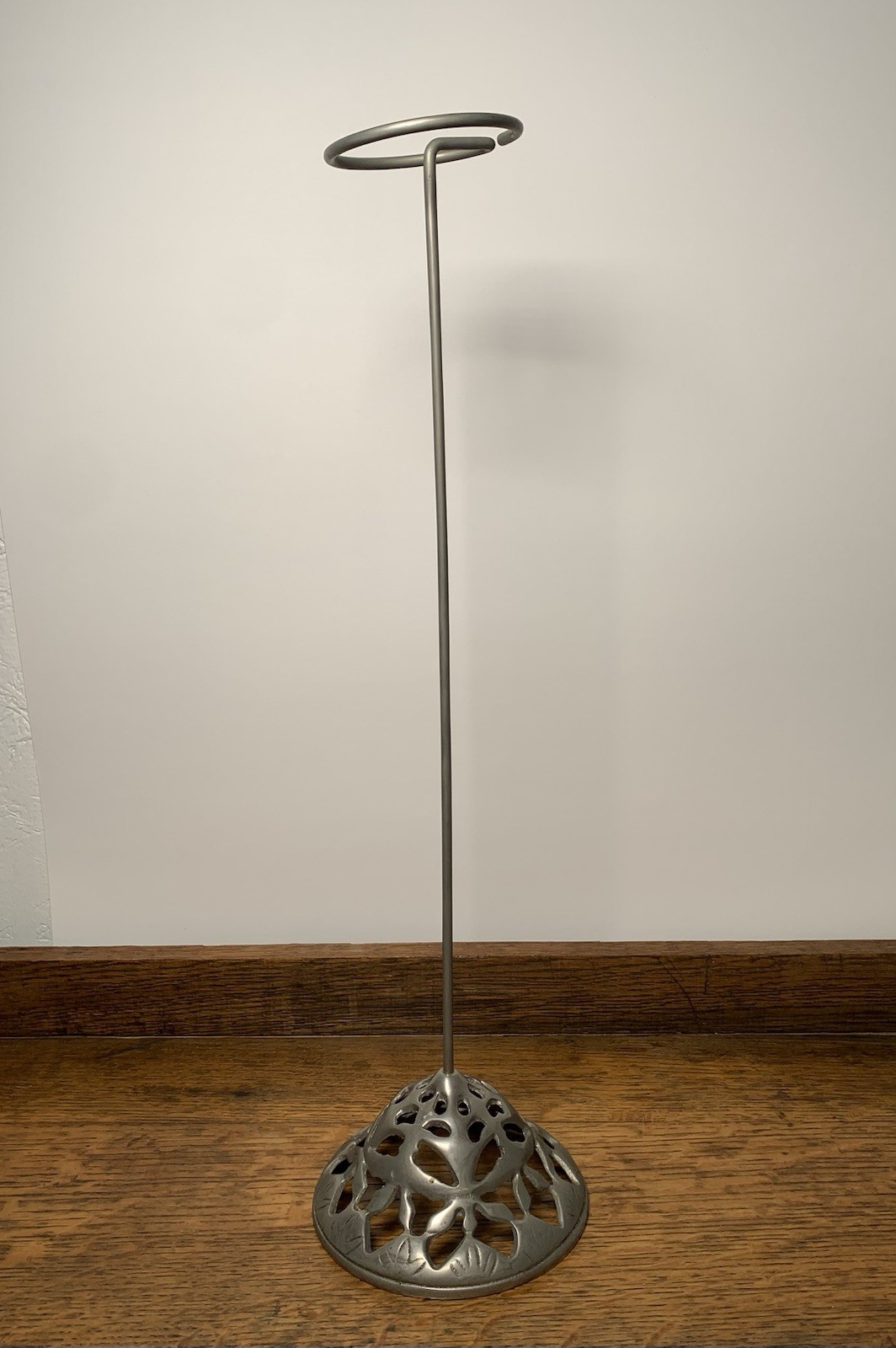 20″ Antique Store Display Stand for Hats, Millinery – Silver Toned Metal
