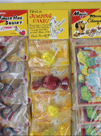 1950’s Bag O’ Tricks Original Retail Store Card Display 6 Trick Items of 6 Each
