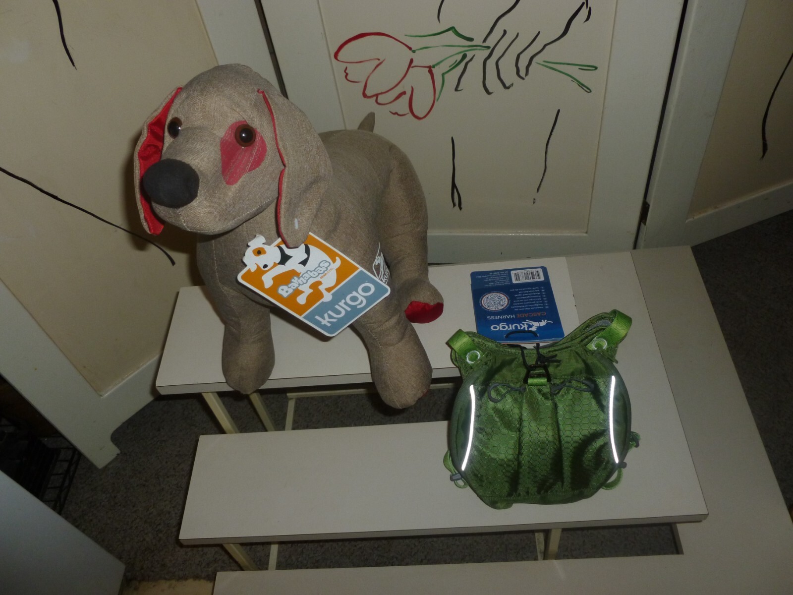 KURGO BARNABAS DOG GEAR MODEL STORE DISPLAY MANNEQUIN W/ TAGS & NEW HARNESS