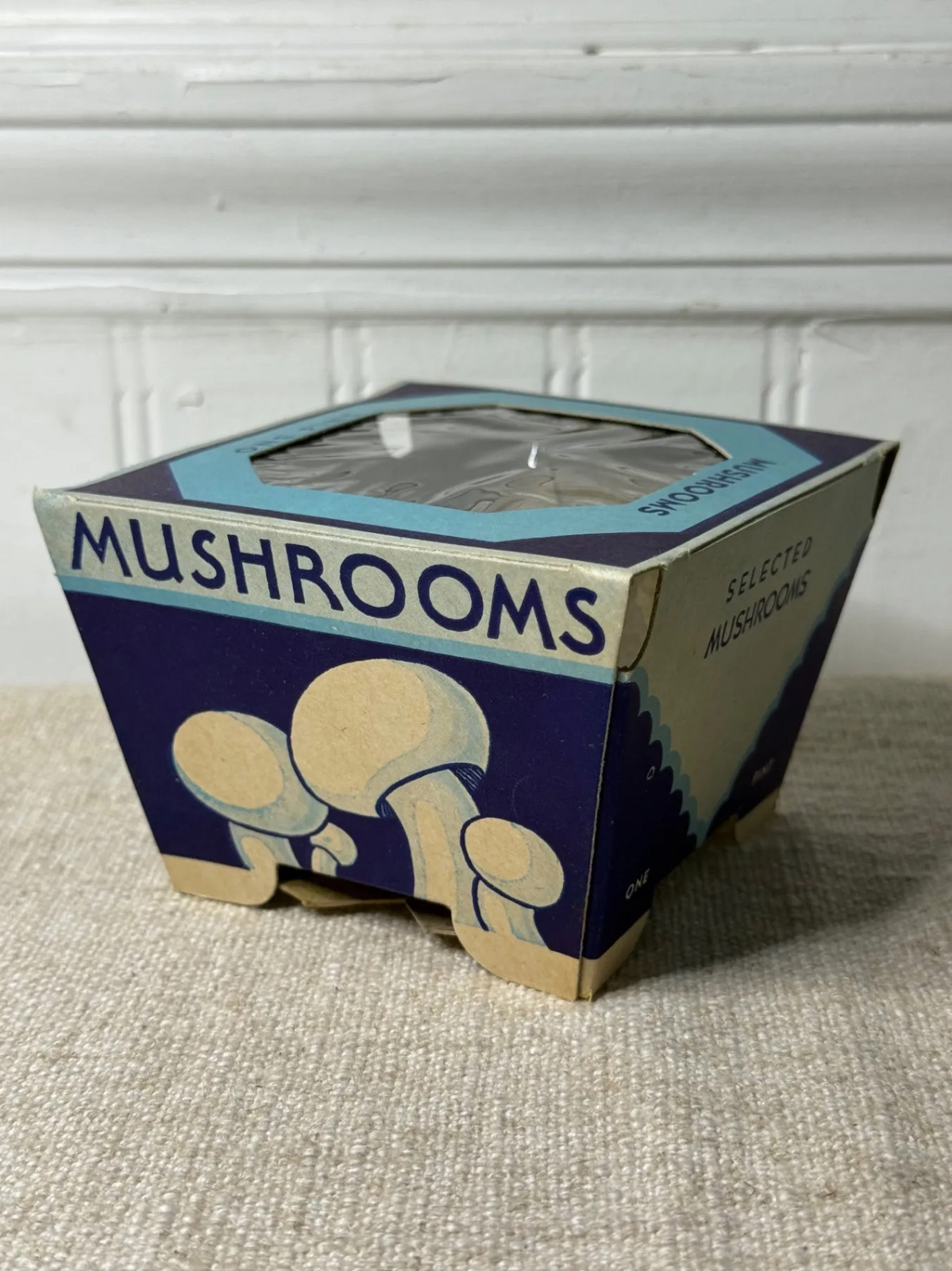 Vintage Mushroom Advertising Cardboard Box One Pint 1935 Recipes Grocery Display