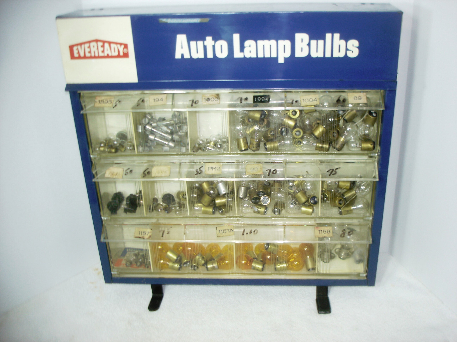 Vintage EVEREADY AUTO LAMP BULBS Counter or Wall Display Cabinet +++NOS BULBS