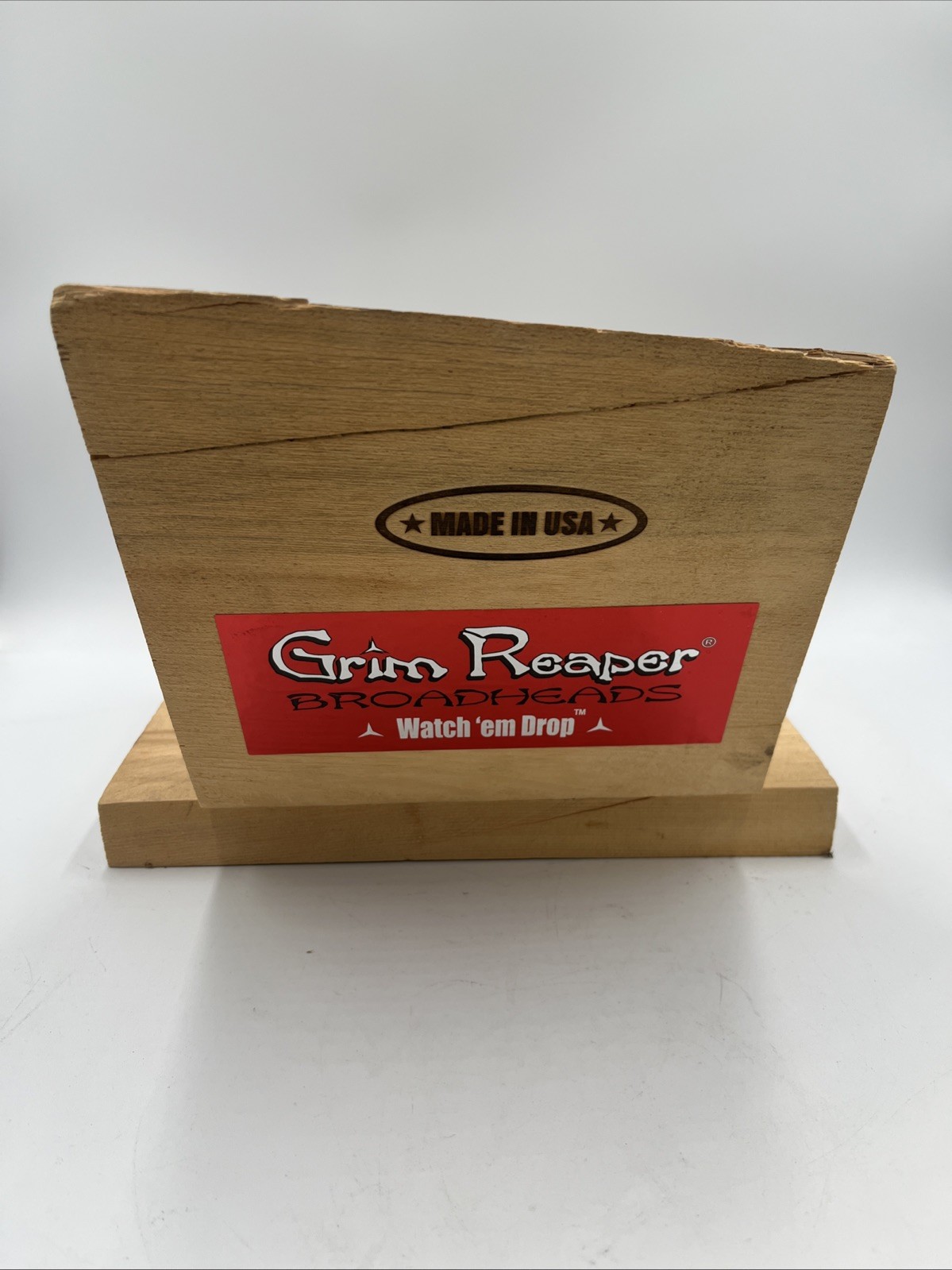 Grim Reaper Broadhead Display – Wood