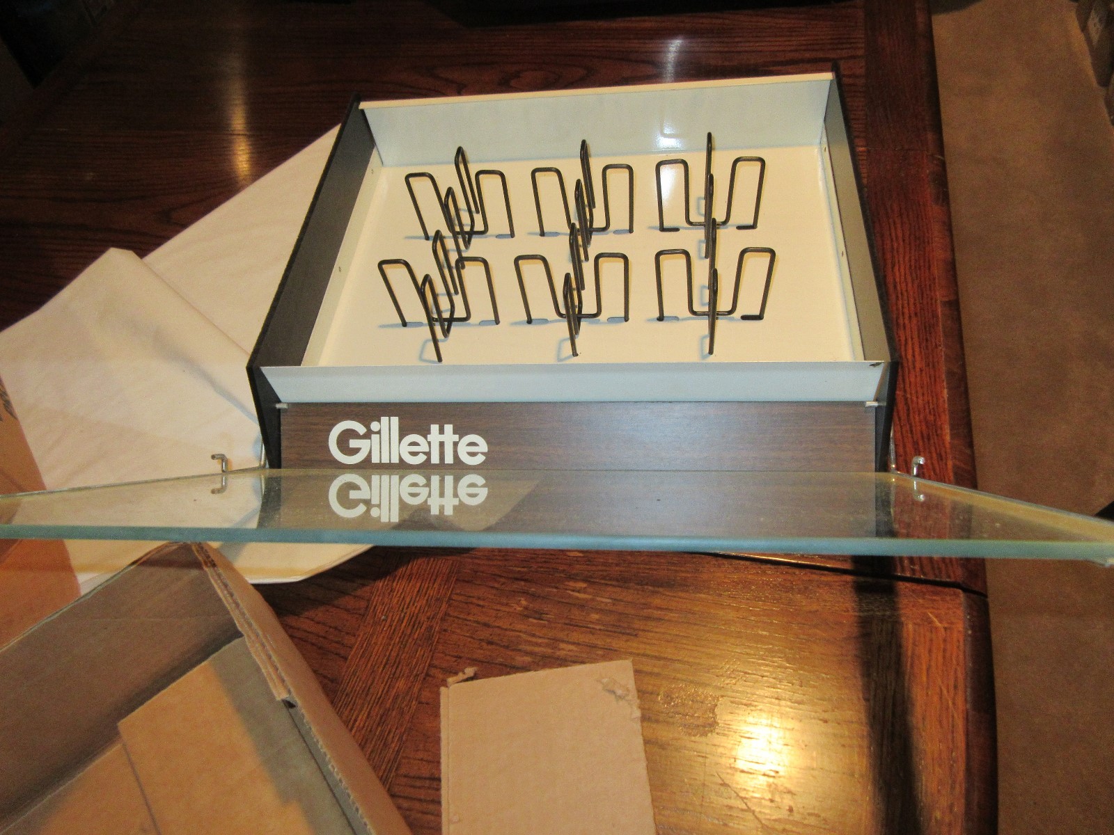 Gillette ,Counter Top Display Unit , 18″ X 151/2″ X 41/2″ , New In Box , Vintage
