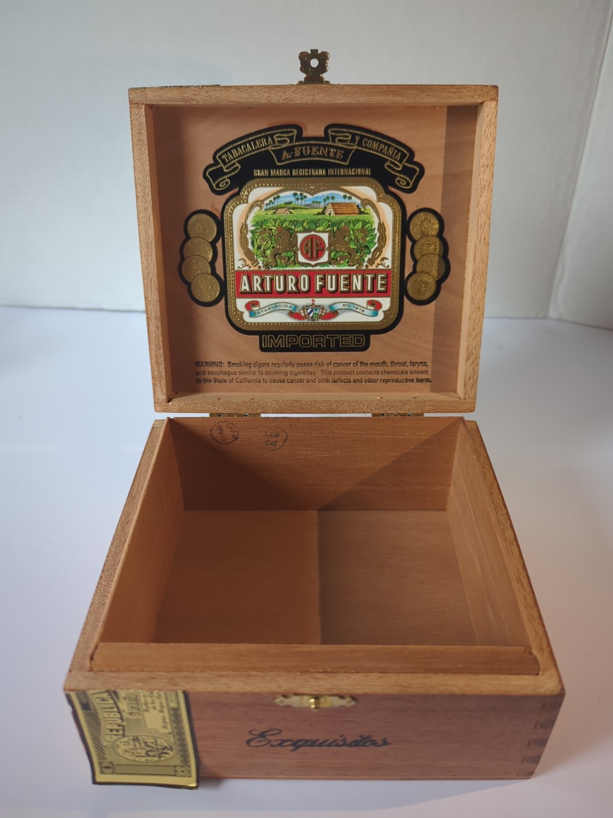 Arturo Fuente Wooden Empty Cigar Box – Cuban Corona 7x7x3 BB #533