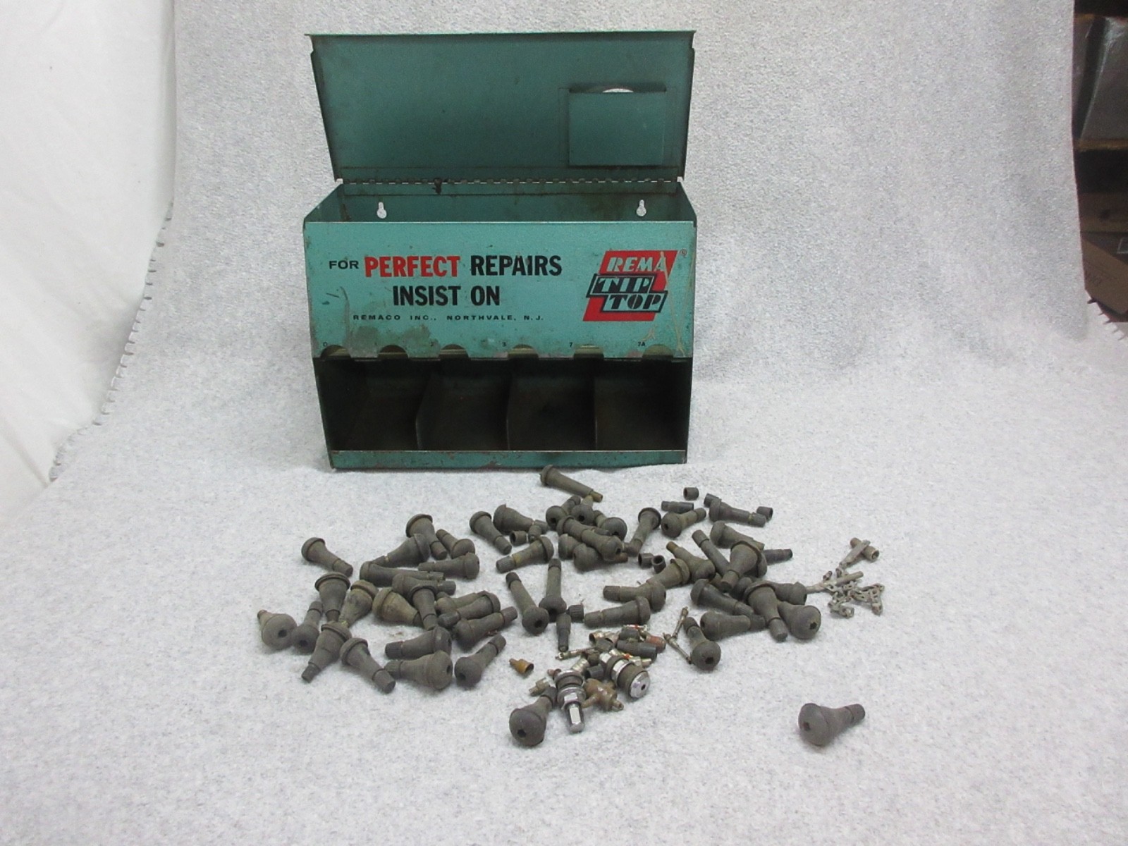 1950’s REMA TIP TOP SERVICE STATION DISPLAY CABINET w/ PATCHES & VALVE STEMS
