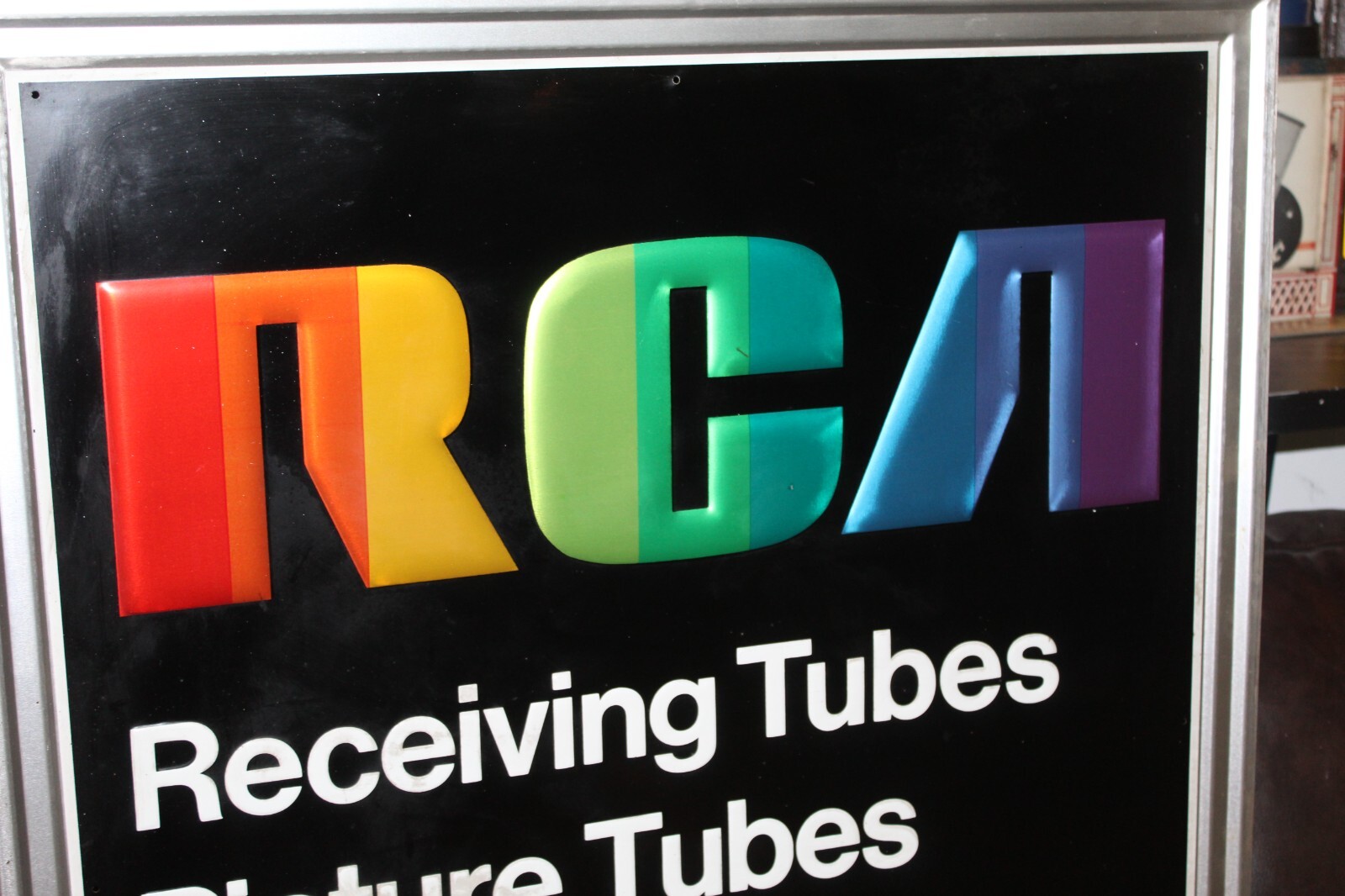 RARE 1960s RCA PICTURE TUBES COLOR TV SERVICE EMBOSSED PAINTED METAL DEALER SIGN
