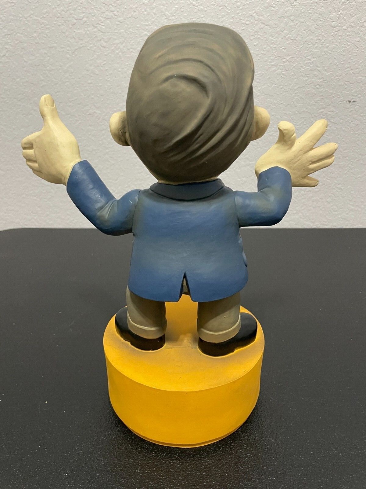 Fossil Watch Huge 13″ Store Display Figure/Statue Great Condition