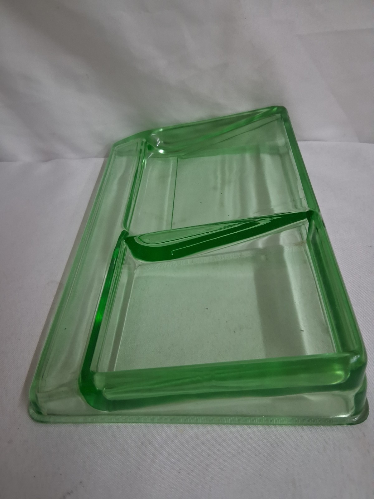 Clarks Teaberry Gum Display Tray Uranium Glass