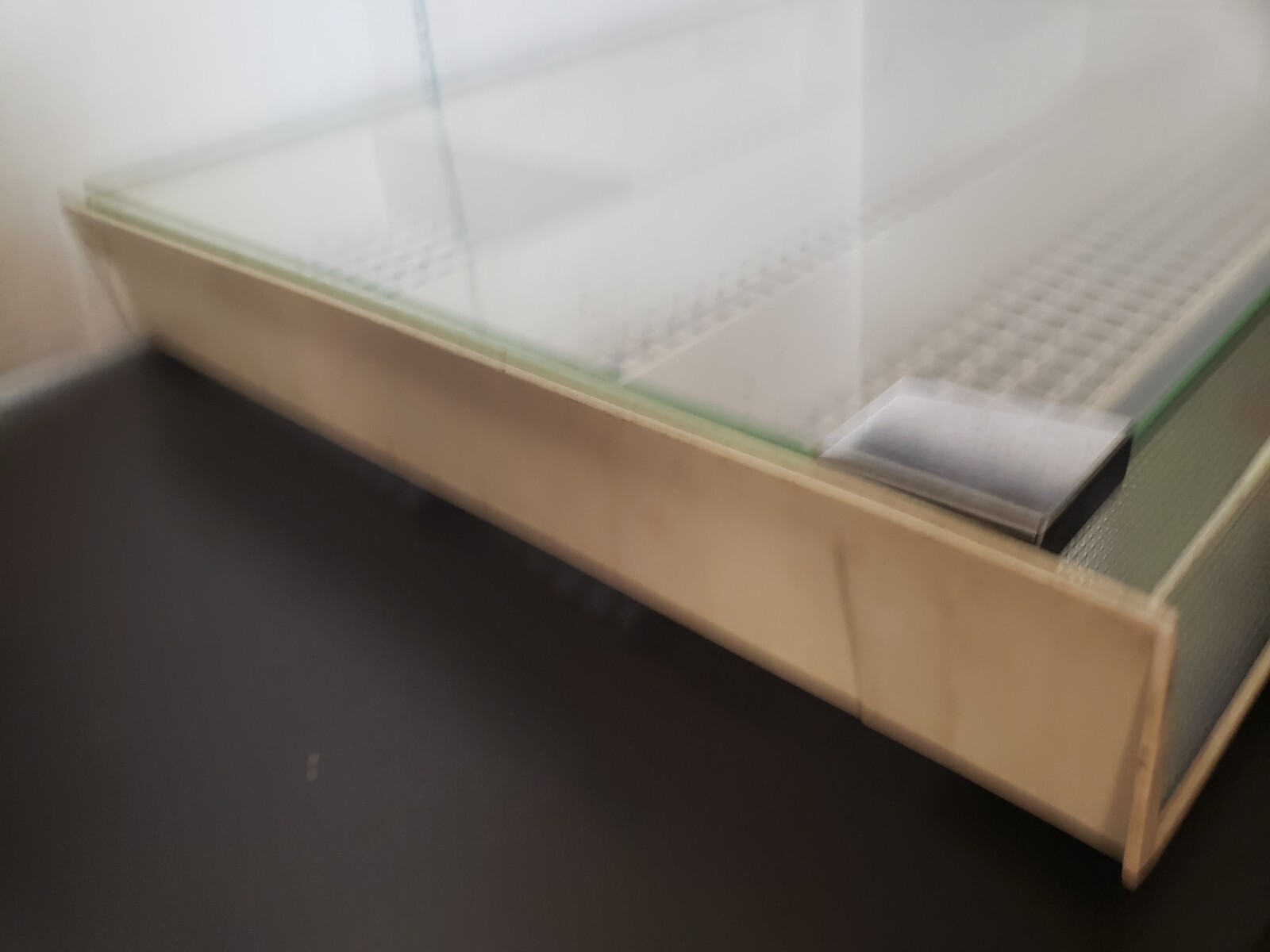 Vintage GILLETTE STORE COUNTERTOP RAZOR DISPLAY CASE With Glass Top 3”x14x16”