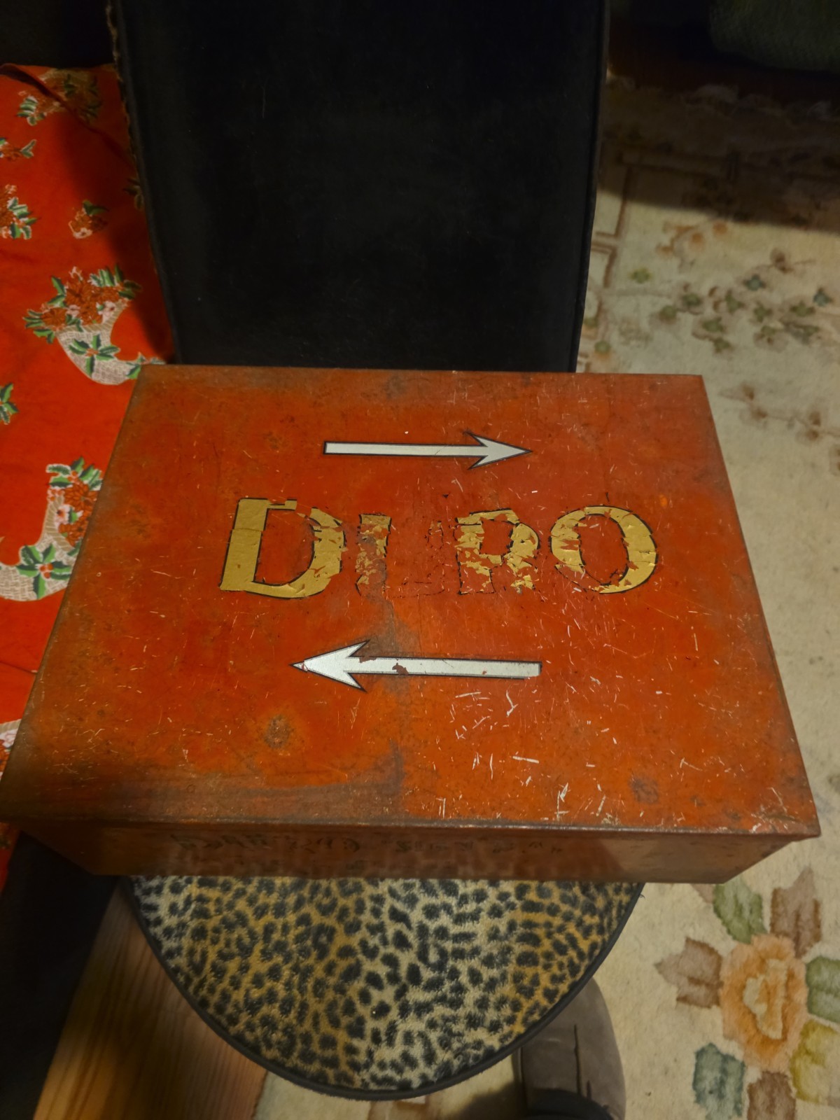 VTG DURO DISPLAY BOX W/OVER 1,000 SIGNAGE WATER TRANSFER DECALS LETTERS NUMBERS