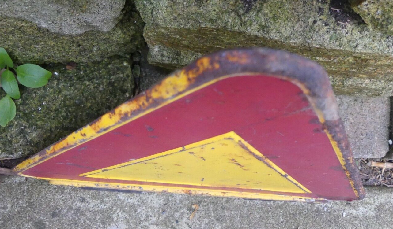 Antique 1950 SIGNALLING TRIANGLE, garage, car, motorcycle, no copy, no enamelled
