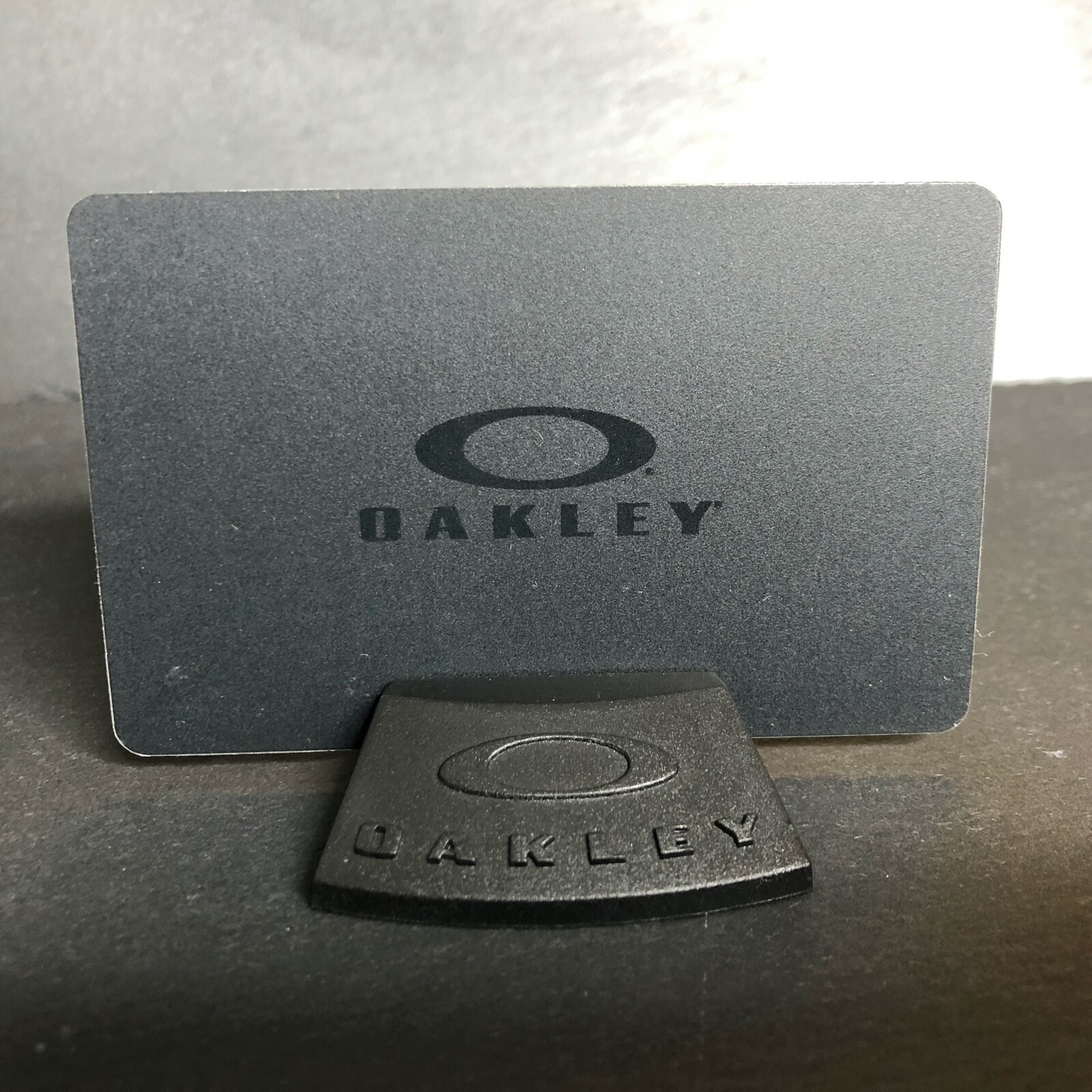 Oakley Display Card Plastic Stand Holder Advertising Collectable Item O Icon