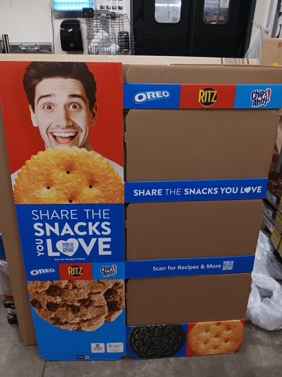 CARDBOARD OREO, RITZ, AND CHIPS AHOY STORE DISPLAY SHELF. BRAND NEW IN THE BOX.