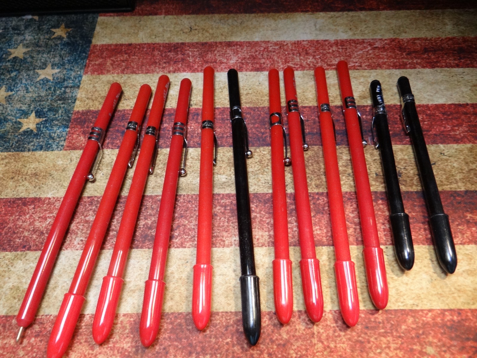 Vintage Lindy Pens Store Display with 12 Pens