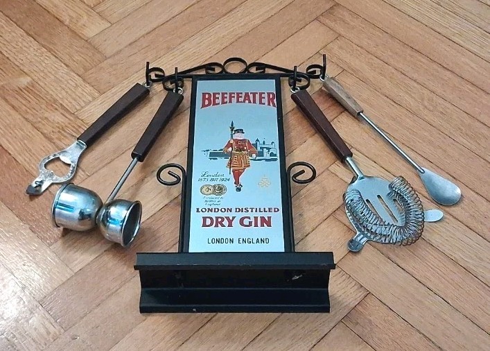 BEEFEATER GIN ADVERTISING MIRROR SIGN DISPLAY-BAR SET-70′-VINTAGE