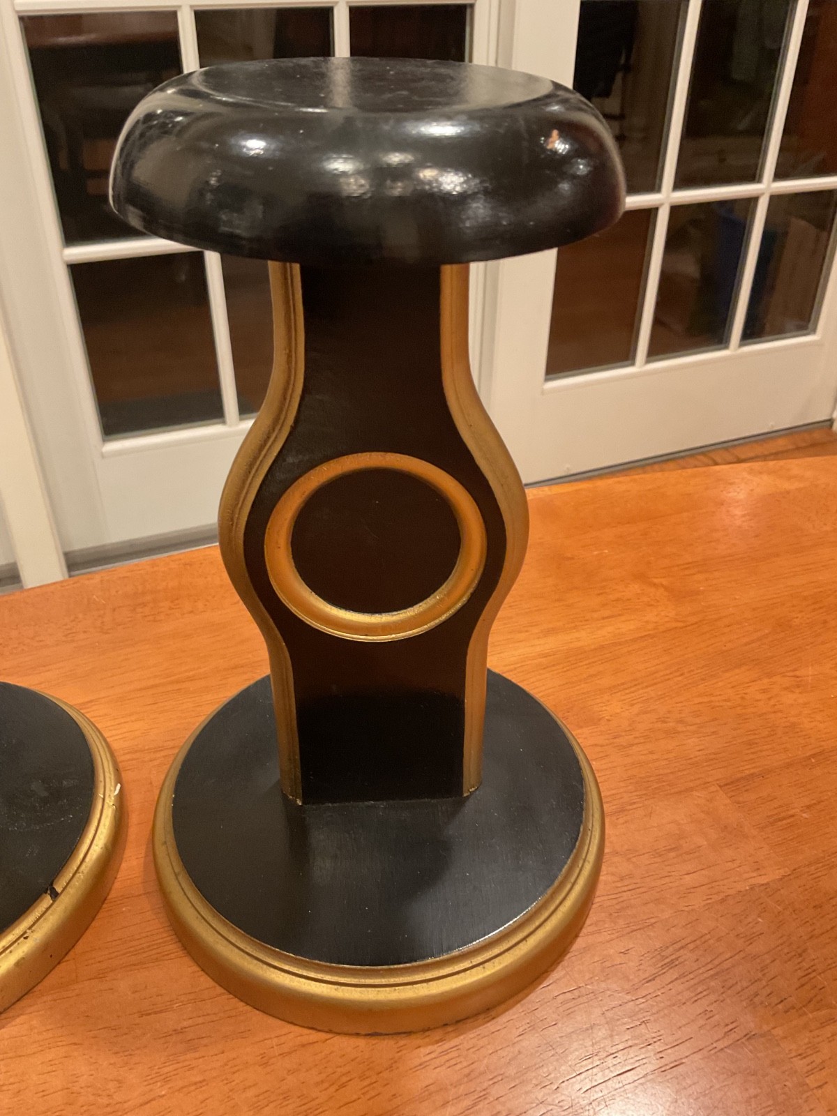 3 HOLLYWOOD REGENCY WOODEN BLACK & GOLD HAT /WIG DISPLAY STANDS – NO MONOGRAM