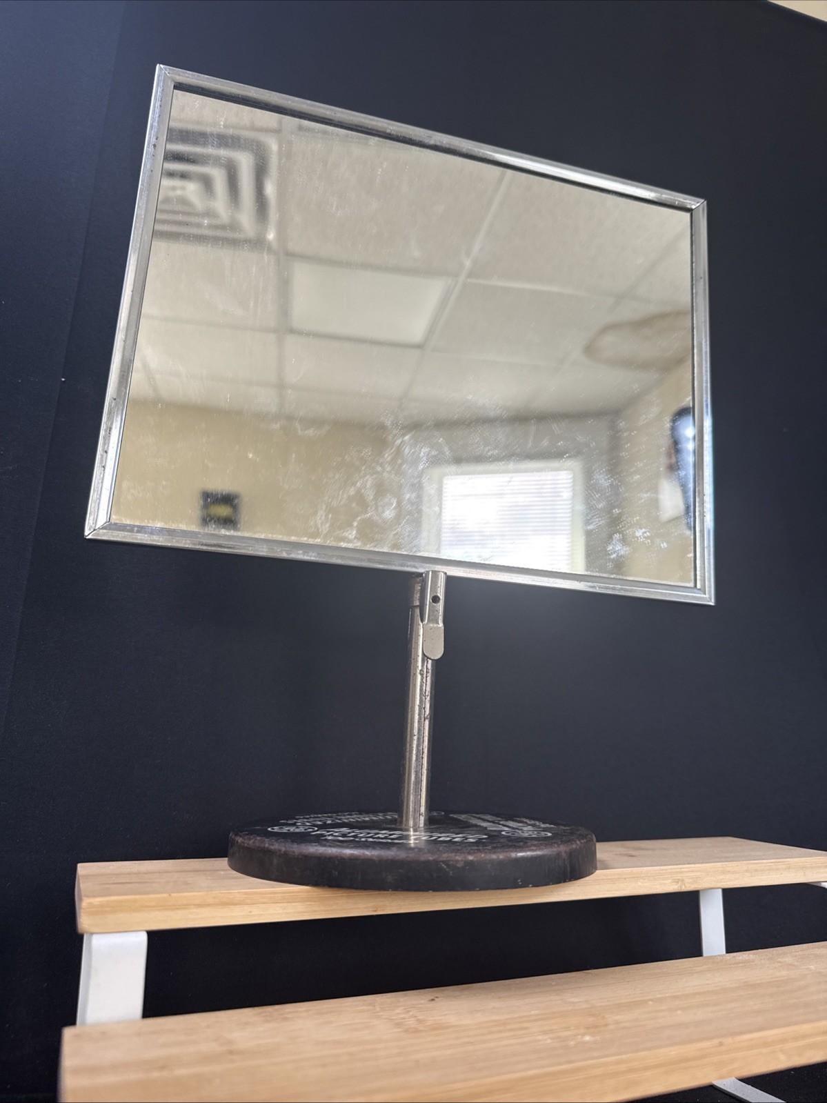 Vintage G.E. General Electric Ultra Color Picture Tubes Ad with Mirror Display