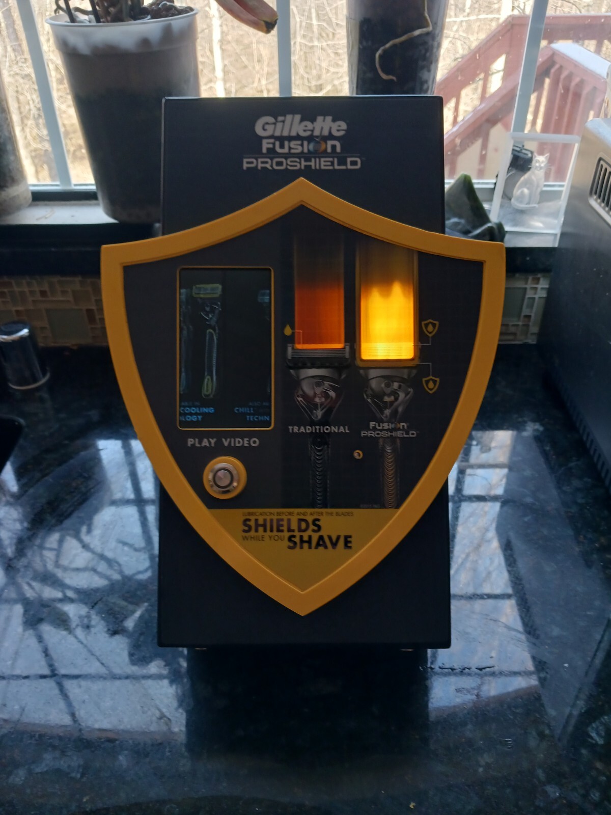 Gillette Fusion Proshield Razor Shaving Store Display W/ Video Demo