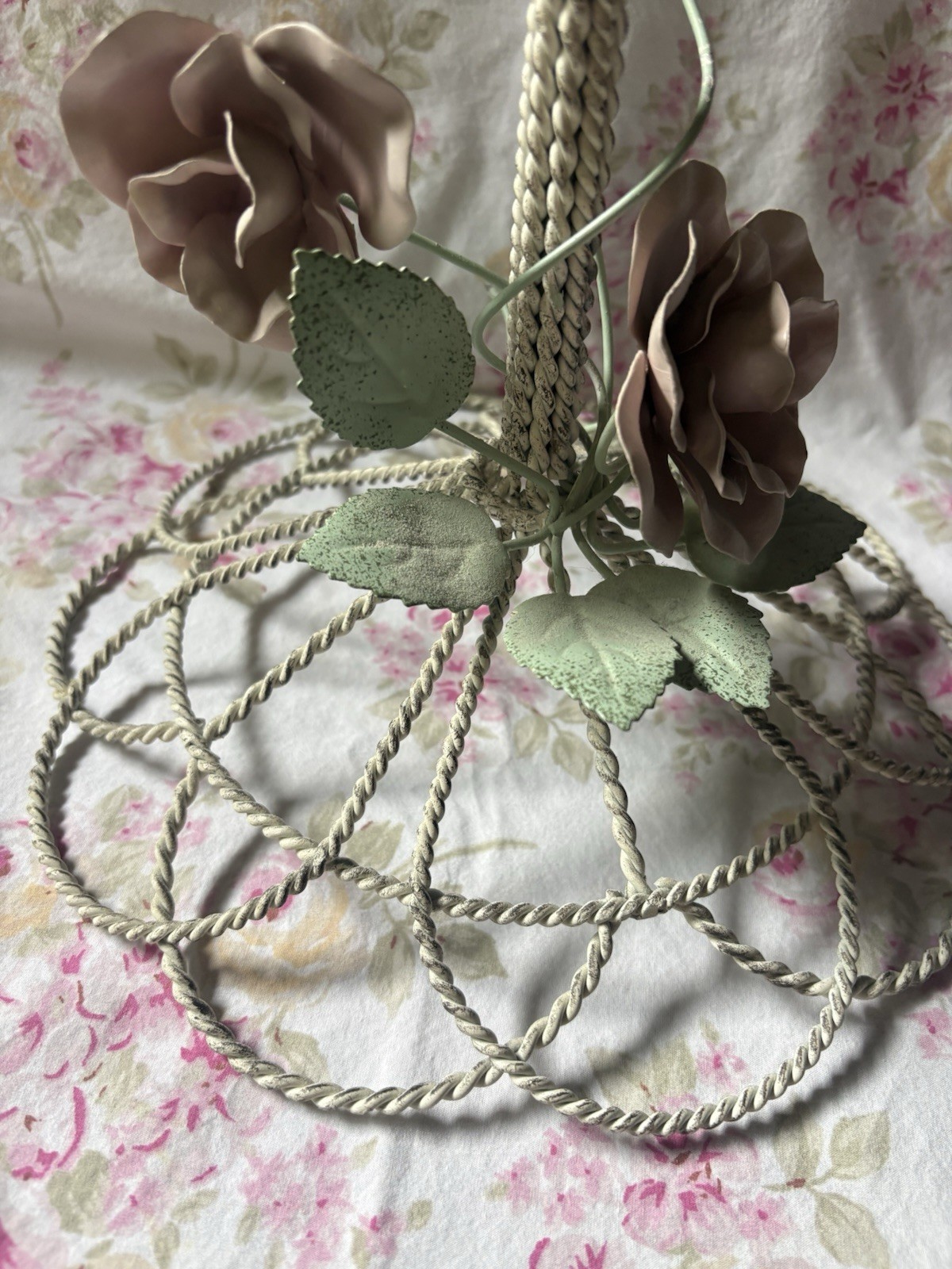 Vintage Shabby Hat Wig Stand Holder Twisted Wire Metal Pale Pink Roses 16”