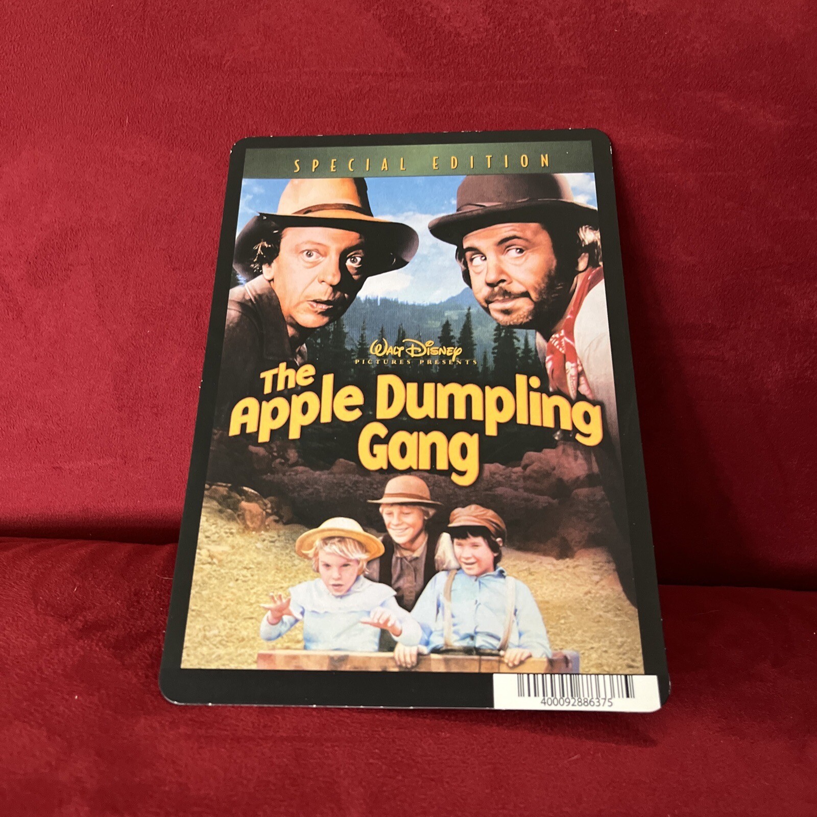 Blockbuster Movie Backer Card Mini Poster 5.5” x 8” Disney Apple Dumpling Gang