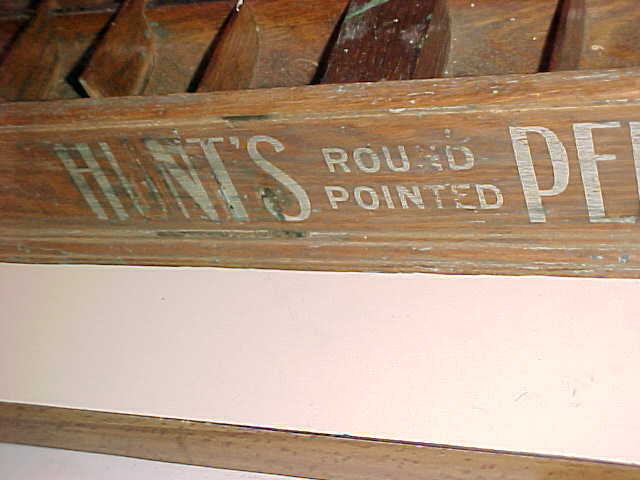 circa 1900 HUNT ‘S PENS – OAK COUNTER-TOP MERCHANDISER – GREAT DISPLAY