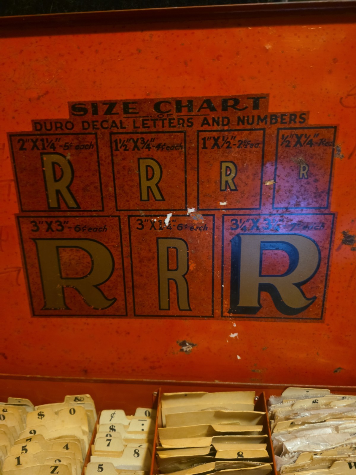 VTG DURO DISPLAY BOX W/OVER 1,000 SIGNAGE WATER TRANSFER DECALS LETTERS NUMBERS