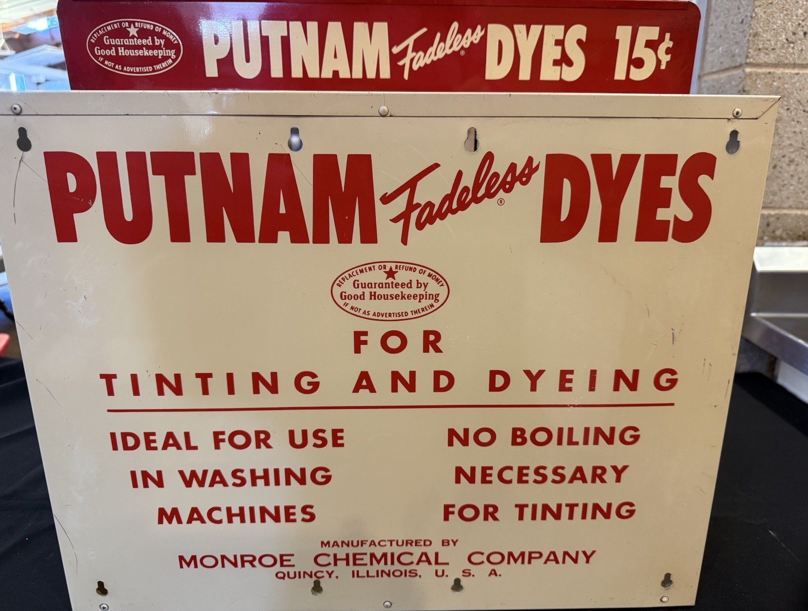 Putnam Dyes Vintage Counter/Wall Display Cabinet Great Graphics