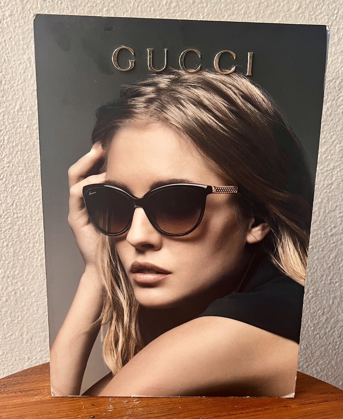 VINTAGE GUCCI EYEWARE PLEXIGLASS EMBOSSED BOX DISPLAY SIGN 11.5”X8.5X1.5”